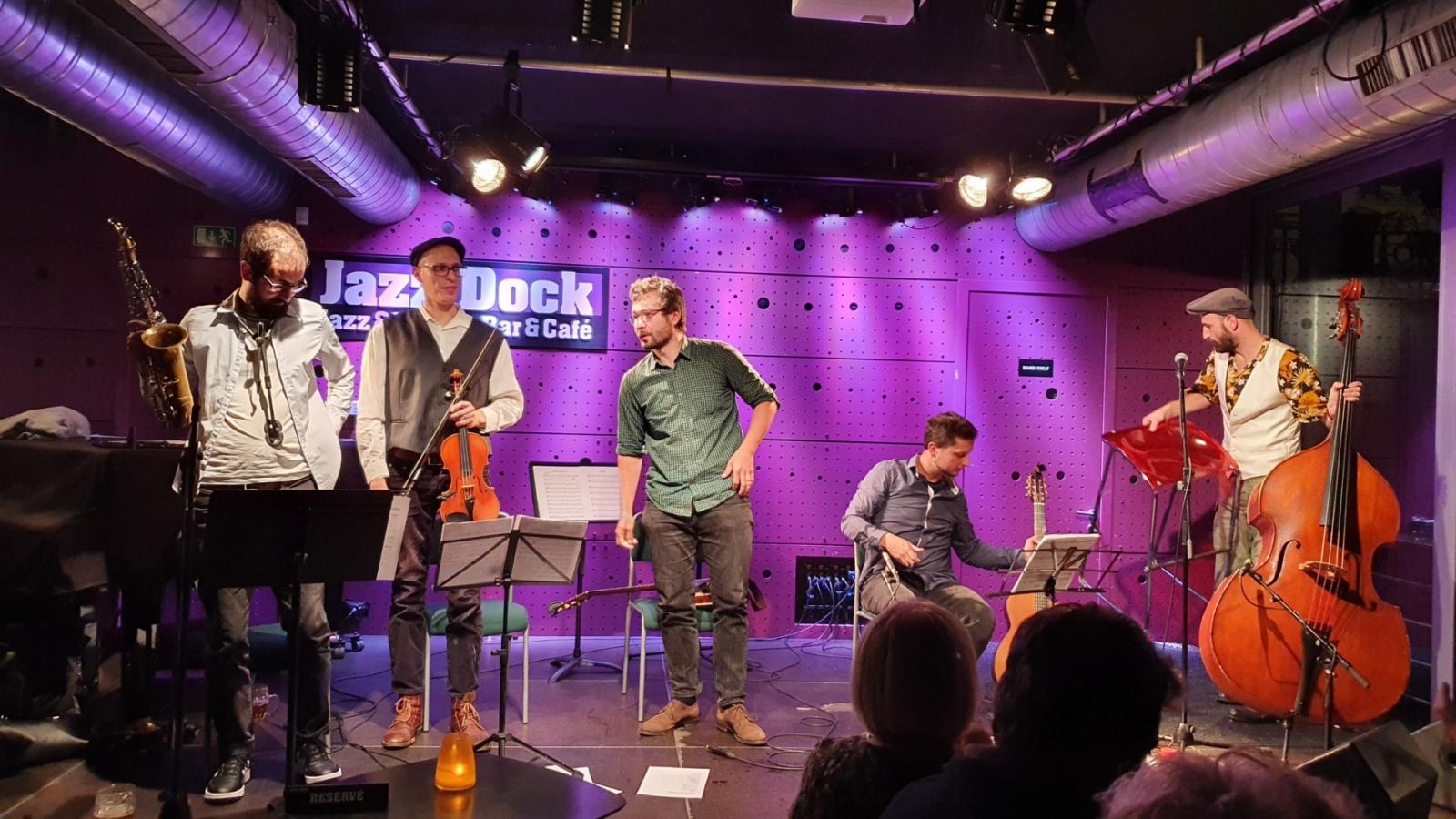 Futur Swing živě v Jazz Docku